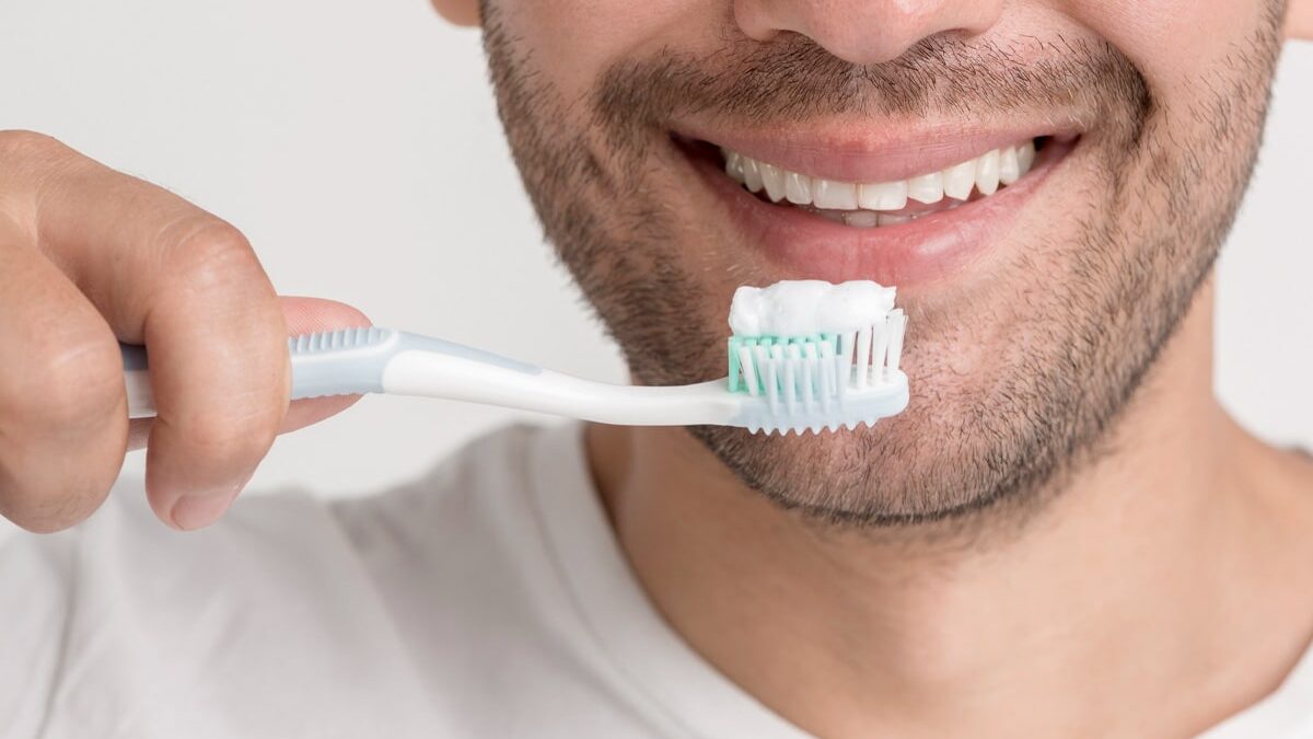 Which Toothpaste Is Best for Whitening Teeth?